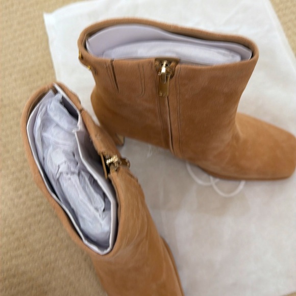Beige camel colored suede boots by Sam Edelman - Picture 8 of 8